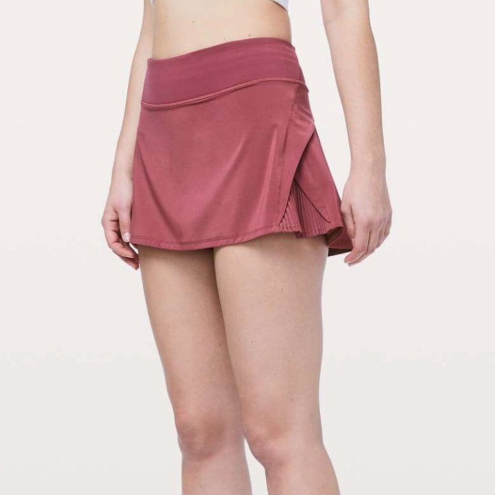 lululemon Play off the Pleats Skirt - Misty Melot